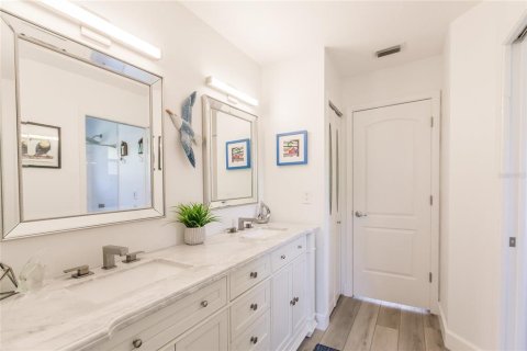 Casa en venta en Sarasota, Florida, 3 dormitorios, 220.74 m2 № 2195688 - foto 28