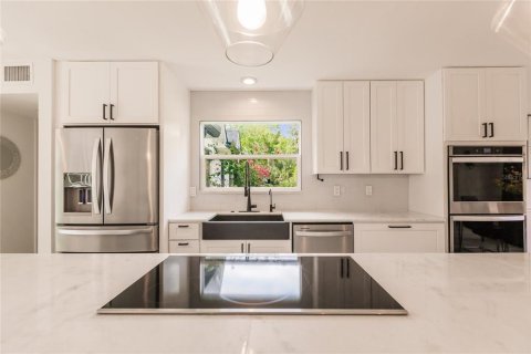 Casa en venta en Sarasota, Florida, 3 dormitorios, 220.74 m2 № 2195688 - foto 10