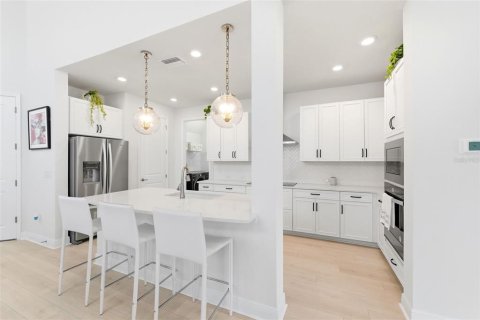 Villa ou maison à louer à Wesley Chapel, Floride: 4 chambres, 218.97 m2 № 2166624 - photo 7