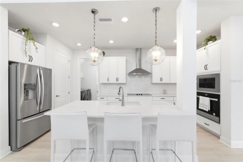 Villa ou maison à louer à Wesley Chapel, Floride: 4 chambres, 218.97 m2 № 2166624 - photo 8