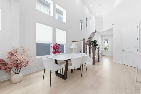 Villa ou maison à louer à Wesley Chapel, Floride: 4 chambres, 218.97 m2 № 2166624 - photo 13