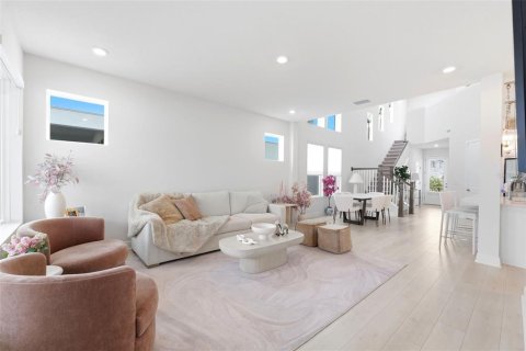 Villa ou maison à louer à Wesley Chapel, Floride: 4 chambres, 218.97 m2 № 2166624 - photo 16