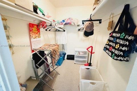 Copropriété à vendre à Lauderdale Lakes, Floride: 1 chambre, 61.5 m2 № 2002265 - photo 30