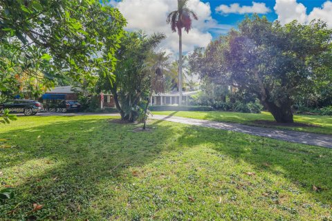 Villa ou maison à vendre à Miami, Floride: 4 chambres, 363.53 m2 № 1955122 - photo 3