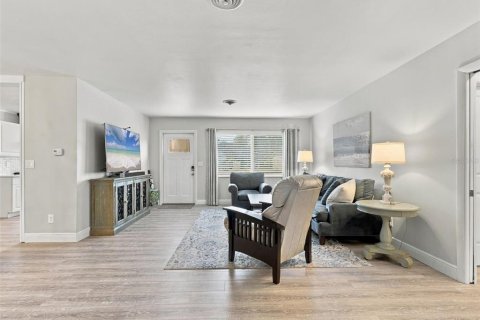 Villa ou maison à vendre à Englewood, Floride: 3 chambres, 145.48 m2 № 2437399 - photo 9