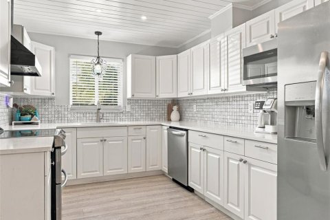 Villa ou maison à vendre à Englewood, Floride: 3 chambres, 145.48 m2 № 2437399 - photo 4