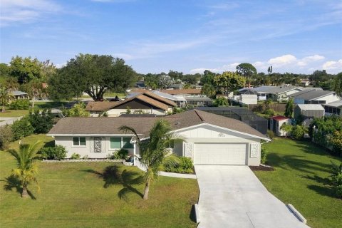 Villa ou maison à Englewood, Floride 3 chambres, 145.48 m2 № 2437399
