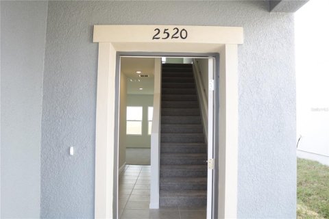 Casa en venta en Haines City, Florida, 4 dormitorios, 170.57 m2 № 1899350 - foto 2