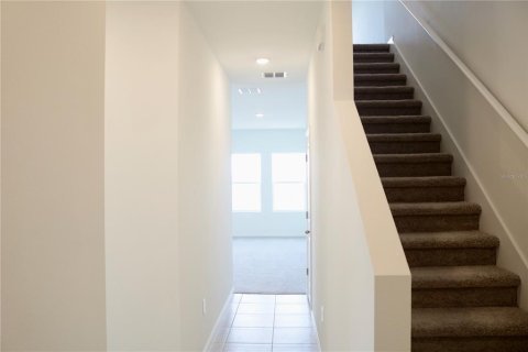 Casa en venta en Haines City, Florida, 4 dormitorios, 170.57 m2 № 1899350 - foto 4