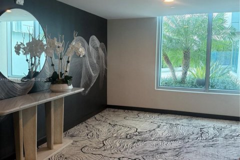 Condominio en venta en Miami, Florida, 1 dormitorio, 87.14 m2 № 1932615 - foto 24