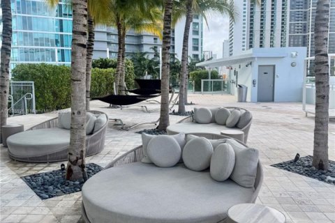 Condominio en venta en Miami, Florida, 1 dormitorio, 87.14 m2 № 1932615 - foto 16