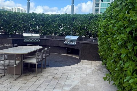 Condominio en venta en Miami, Florida, 1 dormitorio, 87.14 m2 № 1932615 - foto 9