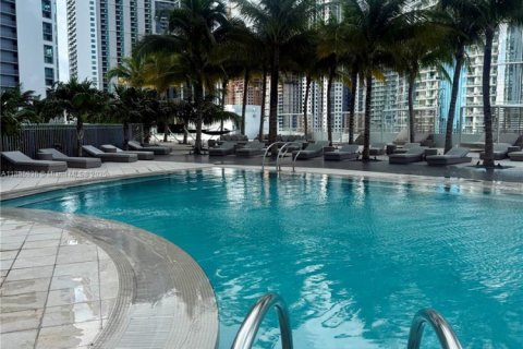 Condominio en venta en Miami, Florida, 1 dormitorio, 87.14 m2 № 1932615 - foto 7