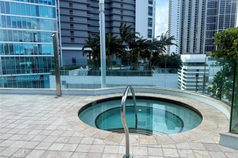 Condominio en venta en Miami, Florida, 1 dormitorio, 87.14 m2 № 1932615 - foto 19