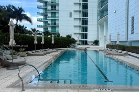 Condominio en venta en Miami, Florida, 1 dormitorio, 87.14 m2 № 1932615 - foto 21