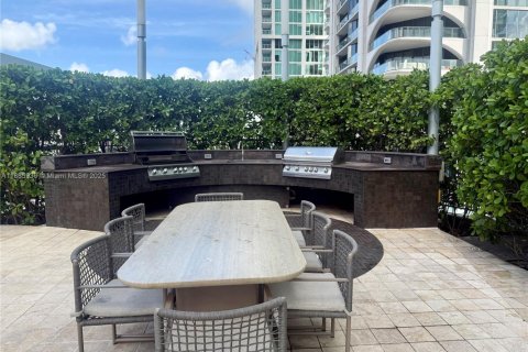 Condominio en venta en Miami, Florida, 1 dormitorio, 87.14 m2 № 1932615 - foto 12