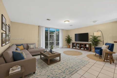 Adosado en venta en Tamarac, Florida, 3 dormitorios, 135.08 m2 № 2006428 - foto 5