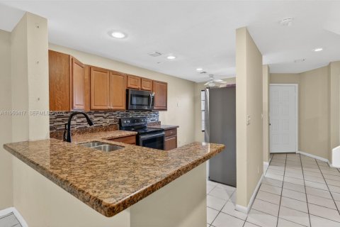 Adosado en venta en Tamarac, Florida, 3 dormitorios, 135.08 m2 № 2006428 - foto 13