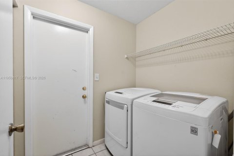 Adosado en venta en Tamarac, Florida, 3 dormitorios, 135.08 m2 № 2006428 - foto 21