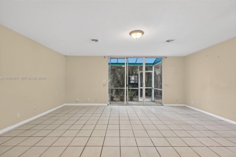 Adosado en venta en Tamarac, Florida, 3 dormitorios, 135.08 m2 № 2006428 - foto 16