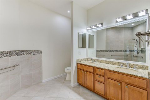 Villa ou maison à vendre à Tampa, Floride: 2 chambres, 137.87 m2 № 1898479 - photo 24