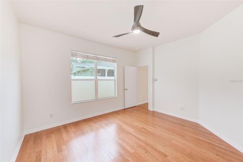 Villa ou maison à vendre à Tampa, Floride: 2 chambres, 137.87 m2 № 1898479 - photo 21