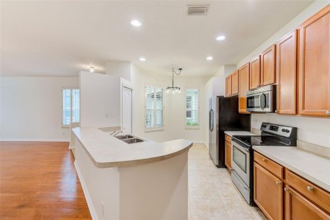 Villa ou maison à vendre à Tampa, Floride: 2 chambres, 137.87 m2 № 1898479 - photo 16
