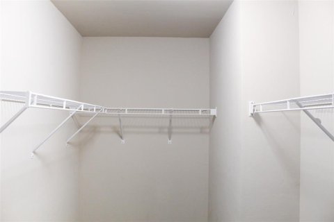 Снять в аренду виллу или дом в Порт-Шарлотт, Флорида 4 спальни, 137.96м2, № 2211272 - фото 13