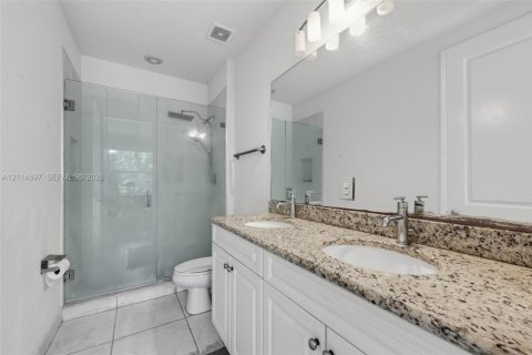 Villa ou maison à vendre à Lake Worth, Floride: 4 chambres, 240.25 m2 № 2437689 - photo 12