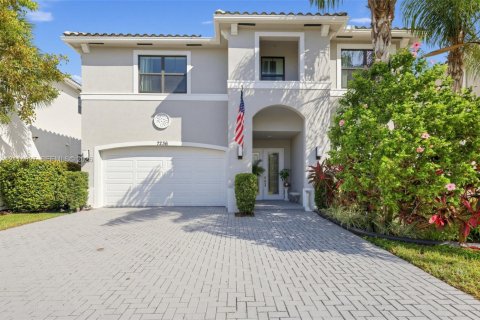 Villa ou maison à Lake Worth, Floride 4 chambres, 240.25 m2 № 2437689