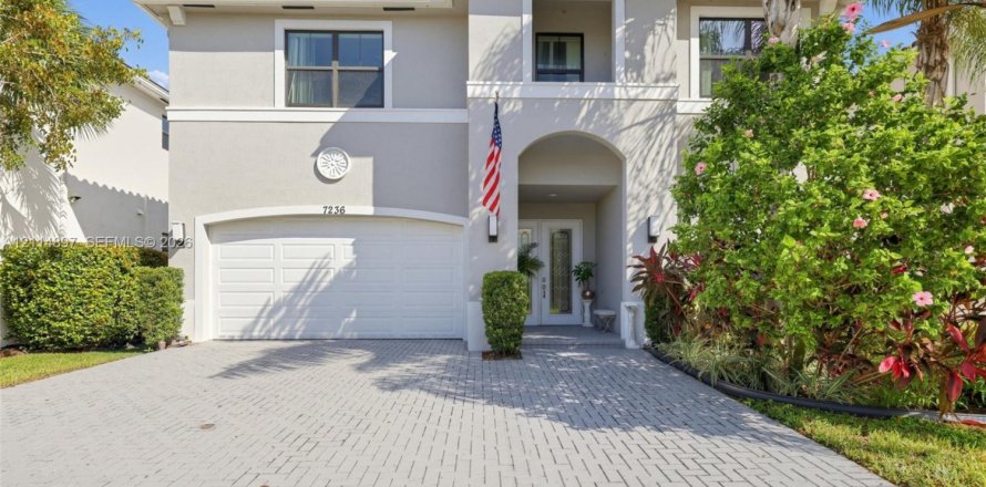 Villa ou maison à Lake Worth, Floride 4 chambres, 240.25 m2 № 2437689