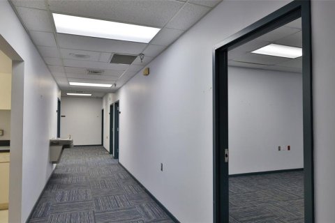Immobilier commercial à louer à Palm Coast, Floride: 4531.49 m2 № 1678309 - photo 116