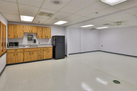 Immobilier commercial à louer à Palm Coast, Floride: 4531.49 m2 № 1678309 - photo 39