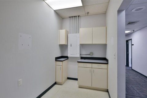 Immobilier commercial à louer à Palm Coast, Floride: 4531.49 m2 № 1678309 - photo 117