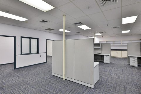 Immobilier commercial à louer à Palm Coast, Floride: 4531.49 m2 № 1678309 - photo 52