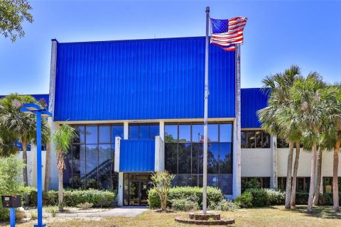 Immobilier commercial à louer à Palm Coast, Floride: 4531.49 m2 № 1678309 - photo 8