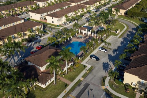 Купить таунхаус в Майами, Флорида 3 спальни, 163.32м2, № 1976482 - фото 2