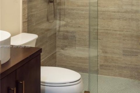 Купить таунхаус в Майами, Флорида 3 спальни, 163.32м2, № 1976482 - фото 17