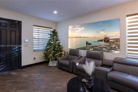 Купить таунхаус в Майами, Флорида 3 спальни, 163.32м2, № 1976482 - фото 5