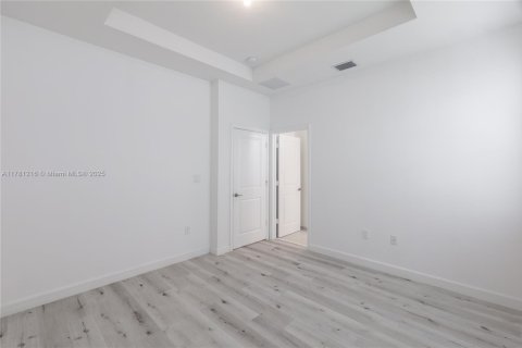 Townhouse in Homestead, Florida 3 bedrooms, 123.65 sq.m. № 1959291 - photo 14