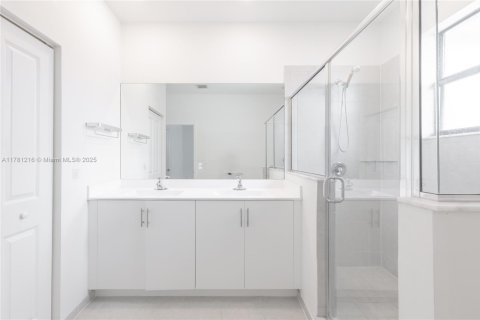 Townhouse in Homestead, Florida 3 bedrooms, 123.65 sq.m. № 1959291 - photo 18