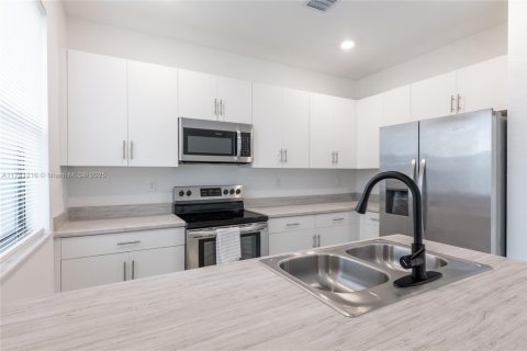 Townhouse in Homestead, Florida 3 bedrooms, 123.65 sq.m. № 1959291 - photo 5