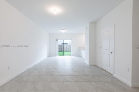 Townhouse in Homestead, Florida 3 bedrooms, 123.65 sq.m. № 1959291 - photo 2