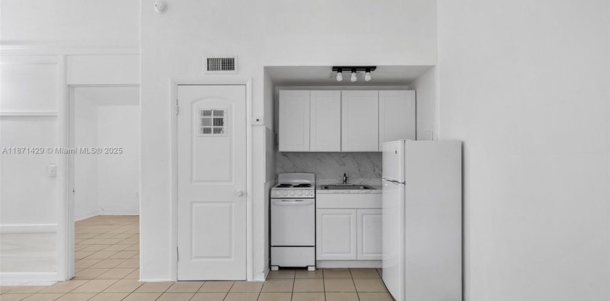 Дом в Майами, Флорида 1 спальня, 46.45м2 № 1983194