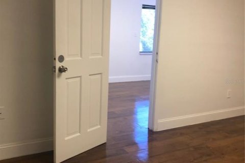Immobilier commercial à louer à Longwood, Floride: 2229.65 m2 № 1819268 - photo 11