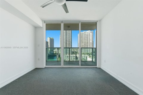 Apartamento en alquiler en Miami, Florida, 2 dormitorios, 103.77 m2 № 2025382 - foto 23
