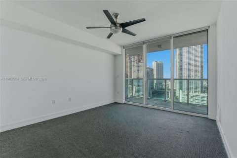 Apartamento en alquiler en Miami, Florida, 2 dormitorios, 103.77 m2 № 2025382 - foto 21