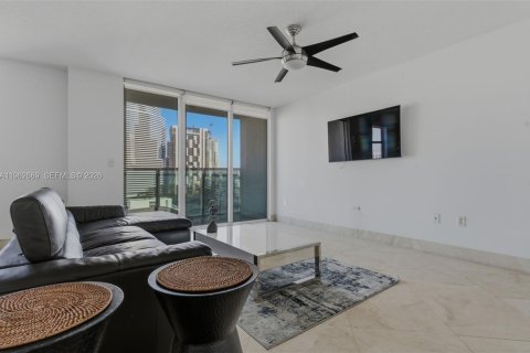 Apartamento en alquiler en Miami, Florida, 2 dormitorios, 103.77 m2 № 2025382 - foto 5