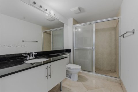 Apartamento en alquiler en Miami, Florida, 2 dormitorios, 103.77 m2 № 2025382 - foto 20