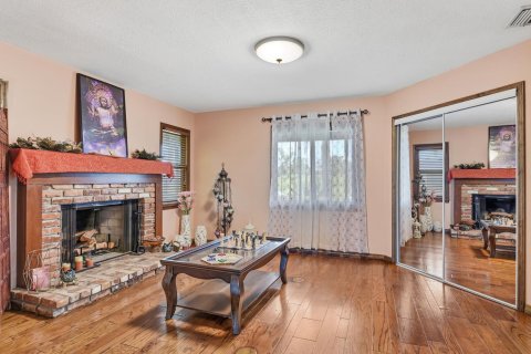 House in Port St. Lucie, Florida 4 bedrooms, 286.23 sq.m. № 2172376 - photo 12